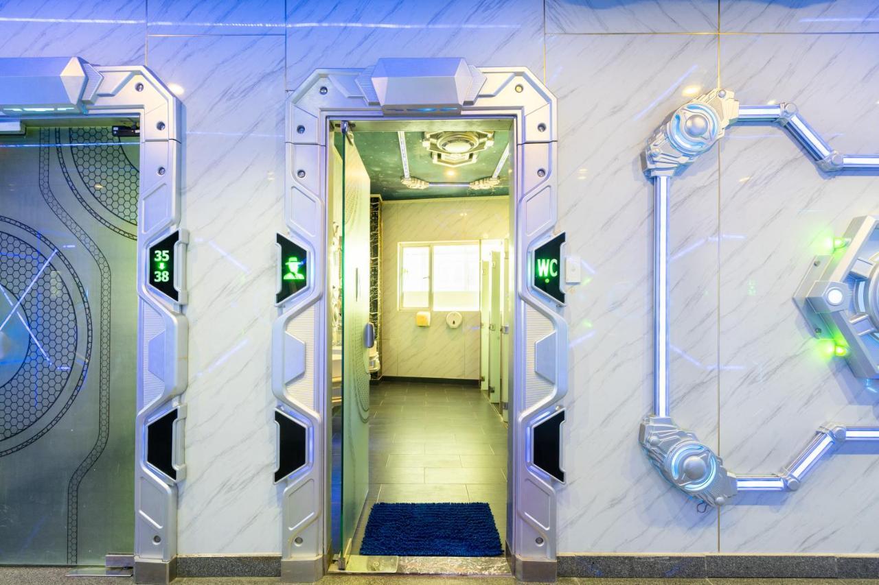مدينة هوشي منه The Arrivals Hotel المظهر الخارجي الصورة